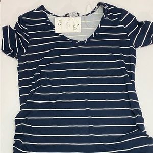 Maternity Top. Emma’s Expressions Maternity Top